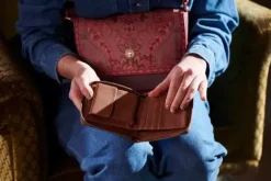 Hot Pip Studio Geldborse Quadrat Kyoto Festival Dunkel Rosa